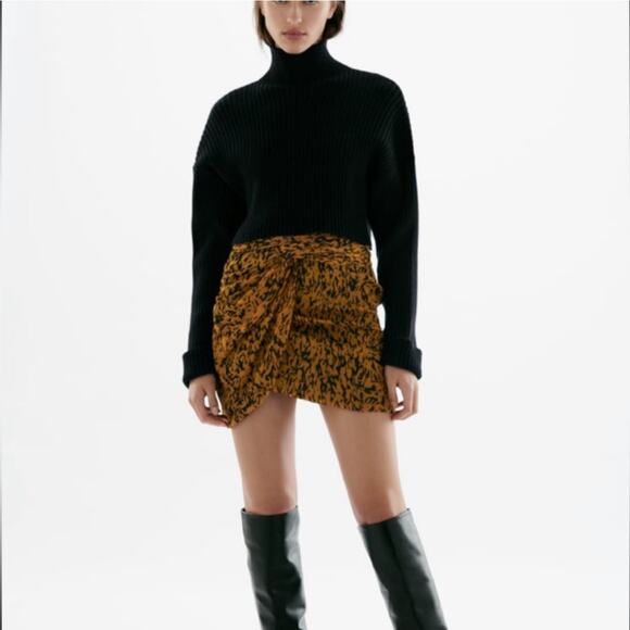 Zara Animal Cheetah Print Mini Skirt Women's Size Medium - Picture 1 of 9